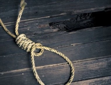 Τραγωδία: Πατέρας πέντε παιδιών έβαλε τέλος στην ζωή του στην Αμαλιάδα - Τον βρήκε η γυναίκα του να κρέμεται!